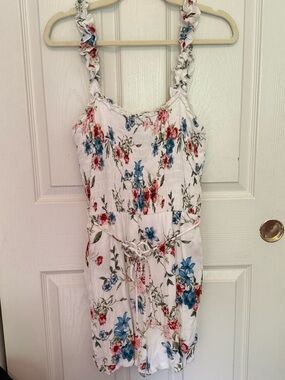 Women’s White Floral Smocked Romper
